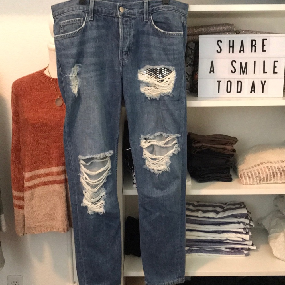 Distressed Boyfriend Jeans